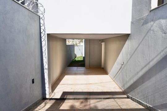 Garagem - Casa 2 de casa à venda com 3 quartos, 163m² em Santa Cruz, Belo Horizonte