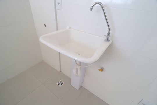 Cozinha e Área de Serviço de apartamento para alugar com 2 quartos, 58m² em Jardim Patricia, Uberlândia
