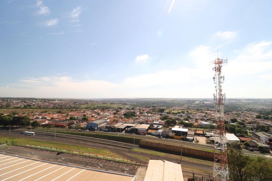 Quarto 2 - Suíte de apartamento para alugar com 2 quartos, 58m² em Jardim Patricia, Uberlândia