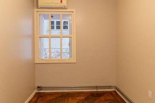 Quarto 3 de apartamento para alugar com 4 quartos, 130m² em Petrópolis, Porto Alegre