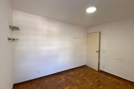 Quarto 2 de casa à venda com 3 quartos, 170m² em Vila Yara, Osasco
