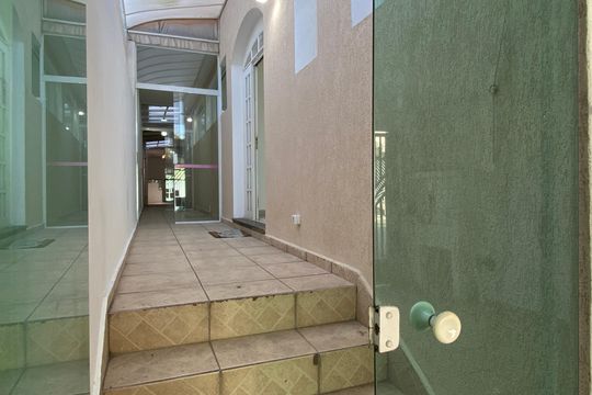 Garagem de casa à venda com 3 quartos, 170m² em Vila Yara, Osasco
