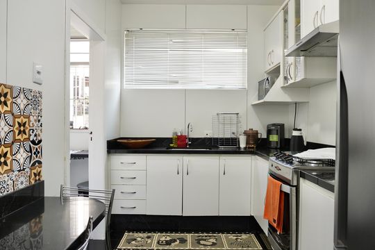 Cozinha de apartamento à venda com 4 quartos, 125m² em Sion, Belo Horizonte