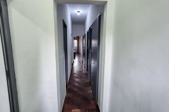 Corredor de casa à venda com 3 quartos, 100m² em Penha Circular, Rio de Janeiro