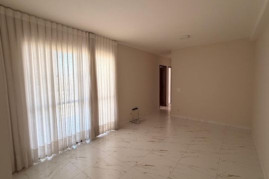 Apartamento para alugar com 3 quartos, 74m² em Setor Faicalville, Goiânia