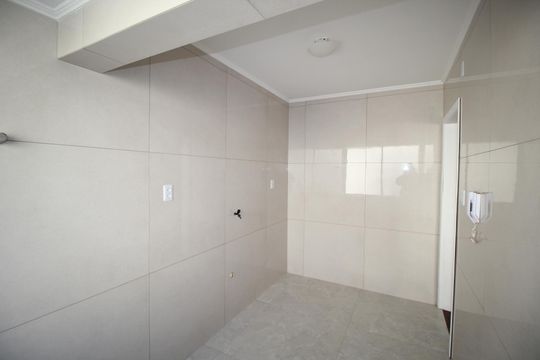 Cozinha de apartamento à venda com 2 quartos, 61m² em Jardim Dona Leopoldina, Porto Alegre