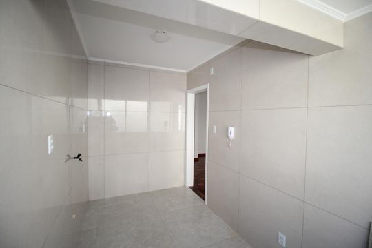Cozinha de apartamento à venda com 2 quartos, 61m² em Jardim Dona Leopoldina, Porto Alegre