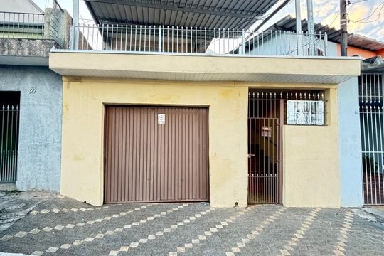 Fachada de casa à venda com 4 quartos, 170m² em Vila Nossa Senhora do Retiro, São Paulo