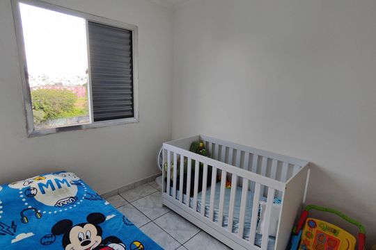 Quarto 2 de apartamento para alugar com 2 quartos, 48m² em Guaianases, São Paulo