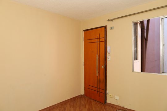 Sala de apartamento para alugar com 2 quartos, 51m² em Jardim Marilu, São Paulo