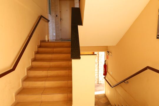 Área comum - Saguão do prédio de apartamento para alugar com 2 quartos, 51m² em Jardim Marilu, São Paulo