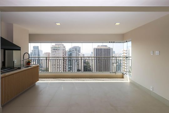 Varanda de apartamento à venda com 3 quartos, 125m² em Vila Dom Pedro I, São Paulo