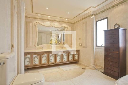 Apartamento à venda com 4 quartos, 500m² em Higienópolis, São Paulo