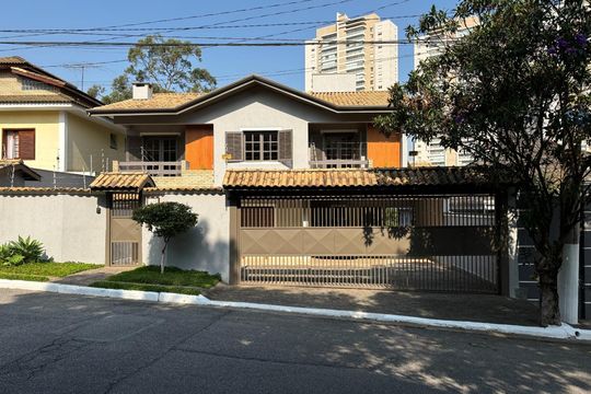 Fachada de casa à venda com 4 quartos, 567m² em Parque dos Principes, São Paulo
