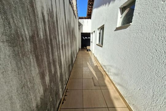 Área comum de casa para alugar com 3 quartos, 150m² em Jardim Patricia, Uberlândia