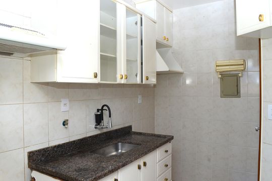Cozinha de apartamento à venda com 3 quartos, 70m² em Goiânia, Belo Horizonte