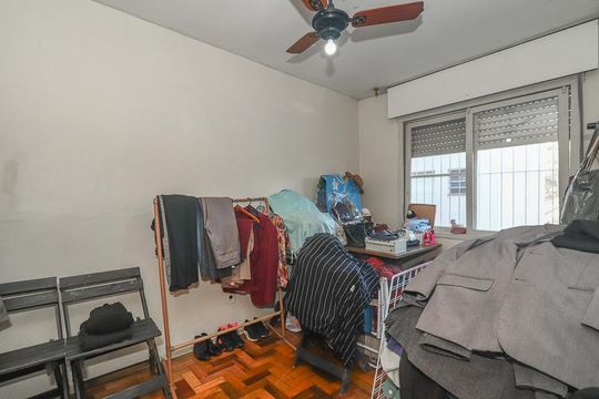 Quarto 2 de apartamento para alugar com 2 quartos, 55m² em Humaitá, Porto Alegre