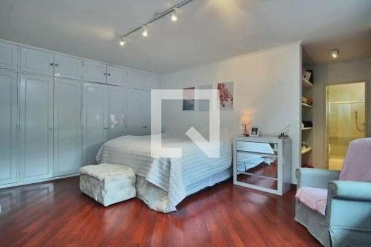 Casa à venda com 4 quartos, 460m² em Alto de Pinheiros, São Paulo
