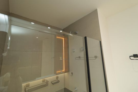 Banheiro de kitnet/studio para alugar com 1 quarto, 21m² em Vila Clementino, São Paulo