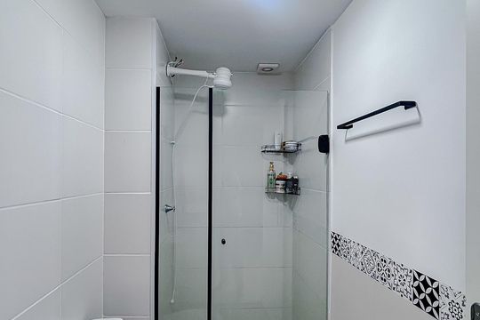 Banheiro de apartamento para alugar com 2 quartos, 35m² em Chácara Seis de Outubro, São Paulo
