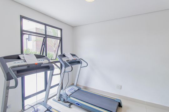 Área comum - Academia de apartamento para alugar com 2 quartos, 57m² em Granja Viana, Cotia