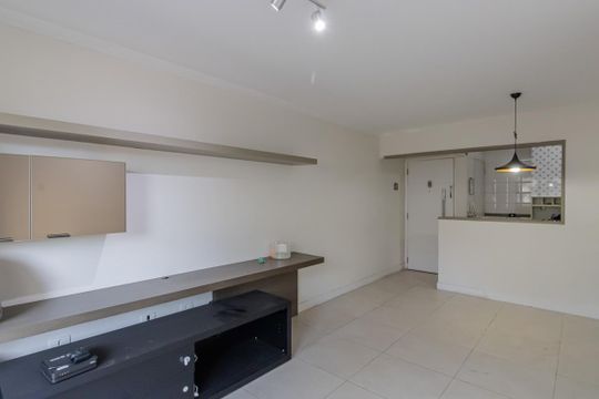 Sala de apartamento para alugar com 3 quartos, 85m² em Vila Olímpia, São Paulo