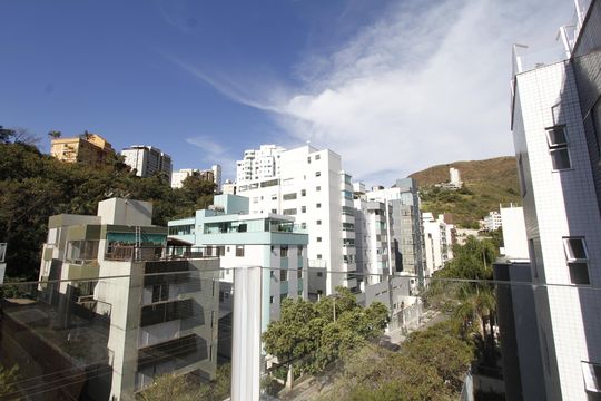 Vista de apartamento à venda com 2 quartos, 147m² em Buritis, Belo Horizonte