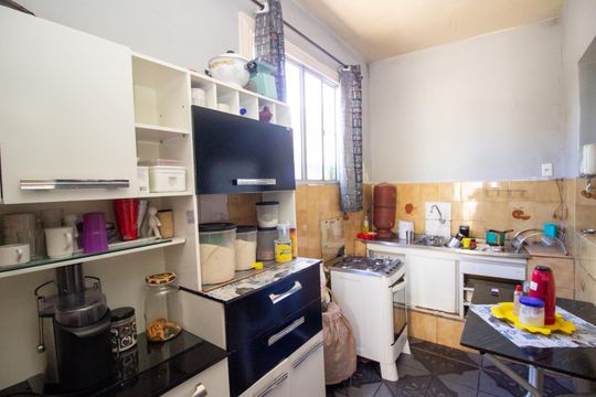Cozinha e Área de Serviço de casa à venda com 2 quartos, 100m² em Bernardo Monteiro, Contagem