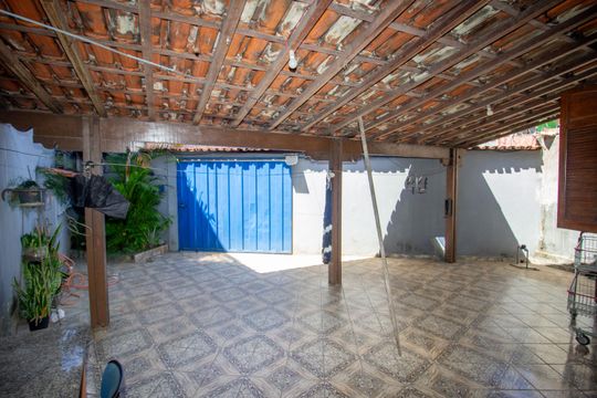 Garagem de casa à venda com 2 quartos, 100m² em Bernardo Monteiro, Contagem