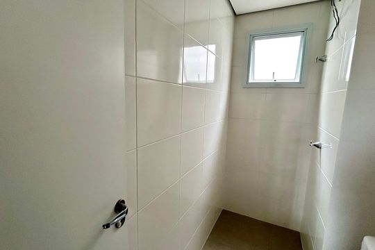 Banheiro da Suíte de apartamento à venda com 2 quartos, 53m² em Vila Progresso, Guarulhos