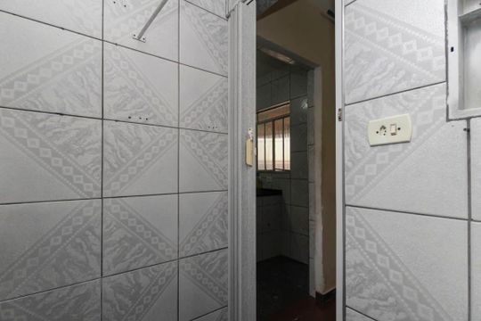 Banheiro de casa para alugar com 2 quartos, 70m² em Iguatemi, São Paulo
