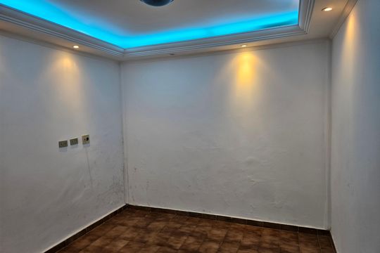 Sala de casa à venda com 4 quartos, 150m² em Terceira Divisão de Interlagos, São Paulo