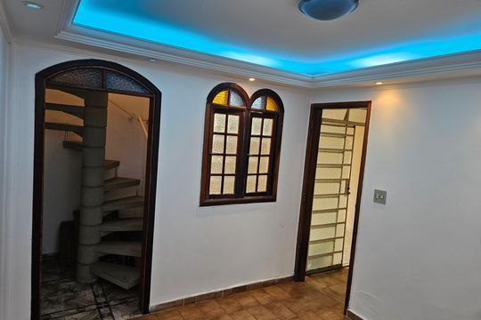 Casa à venda com 4 quartos, 150m² em Terceira Divisão de Interlagos, São Paulo