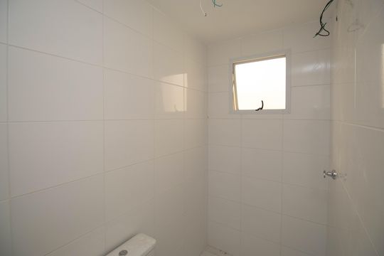 Banheiro  de apartamento para alugar com 1 quarto, 29m² em Vila Santa Terezinha (zona Norte), São Paulo