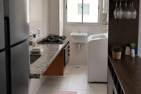 Cozinha de apartamento para alugar com 2 quartos, 48m² em Mantiquira, Duque de Caxias