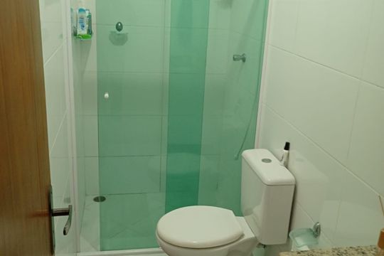 Banheiro de apartamento à venda com 2 quartos, 63m² em Jardim Santo Alberto, Santo André