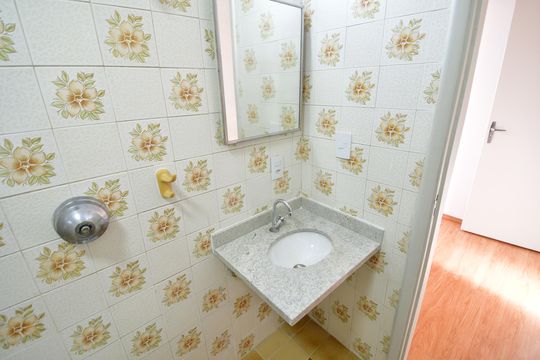 Banheiro de apartamento à venda com 2 quartos, 80m² em Jardim Chapadão, Campinas