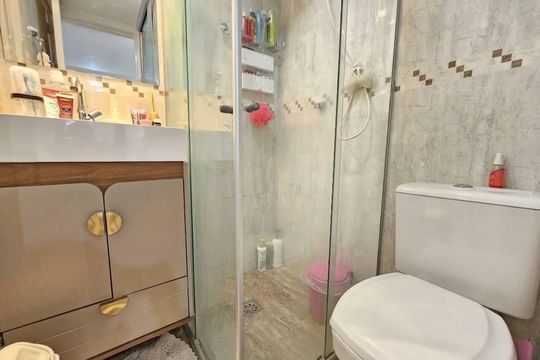 Banheiro de apartamento à venda com 3 quartos, 57m² em Cidade Líder, São Paulo