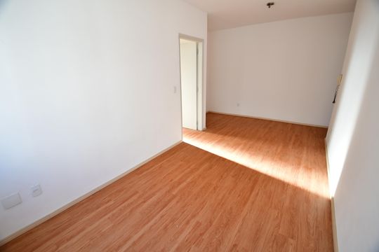 Sala de apartamento à venda com 2 quartos, 80m² em Jardim Chapadão, Campinas