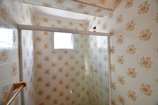 Banheiro de apartamento à venda com 2 quartos, 80m² em Jardim Chapadão, Campinas