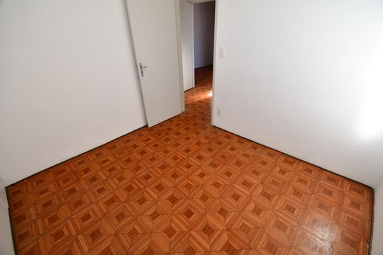 Quarta 2 de apartamento à venda com 2 quartos, 80m² em Jardim Chapadão, Campinas