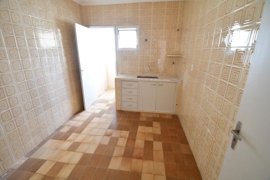 Cozinha de apartamento à venda com 2 quartos, 80m² em Jardim Chapadão, Campinas