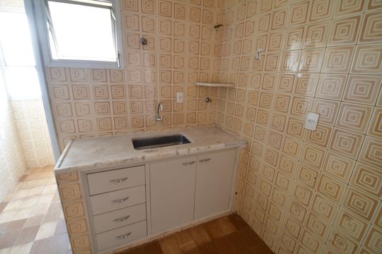 Cozinha de apartamento à venda com 2 quartos, 80m² em Jardim Chapadão, Campinas