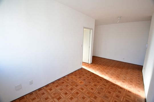 Sala de apartamento à venda com 2 quartos, 80m² em Jardim Chapadão, Campinas
