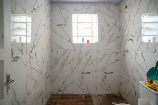 Banheiro social de casa à venda com 3 quartos, 130m² em Vila Moinho Velho, São Paulo