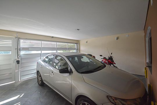 Garagem de casa à venda com 5 quartos, 300m² em Conjunto Residencial Enseada, São Bernardo do Campo