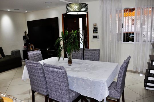 Casa à venda com 3 quartos, 418m² em Jardim Almanara, São Paulo