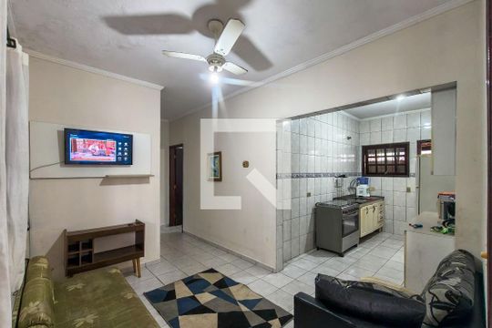 Sala de casa para alugar com 2 quartos, 131m² em Vila Assuncao, Praia Grande