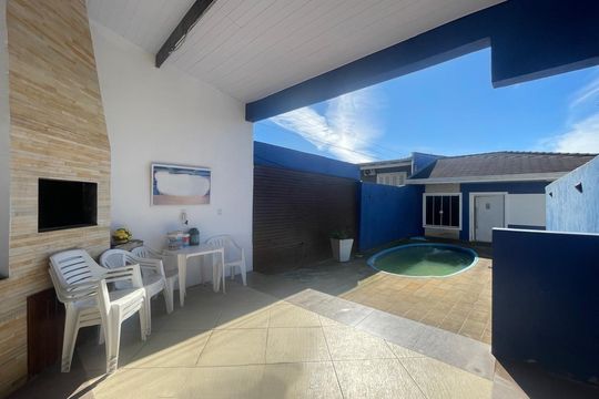 Casa à venda com 2 quartos, 130m² em Santa Teresa, São Leopoldo