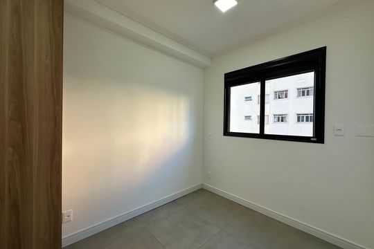 Quarto 2 de apartamento para alugar com 2 quartos, 50m² em Vila Engenho Novo, Barueri